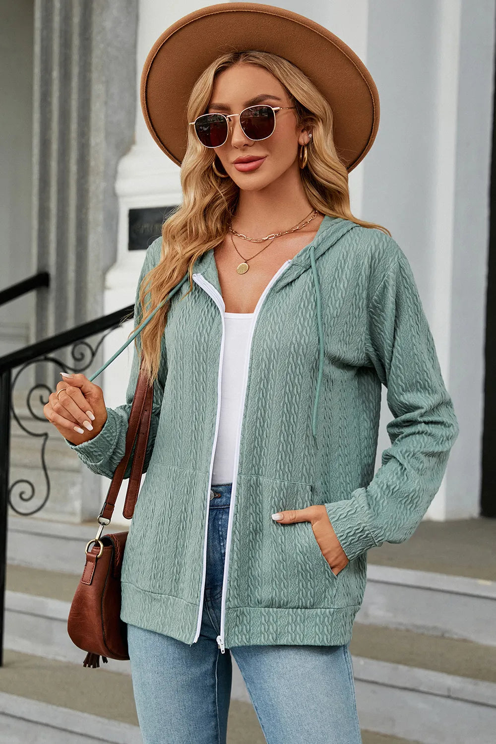 11855c2b-9fc9-407c-a6a5-dc6be3cba716-Max