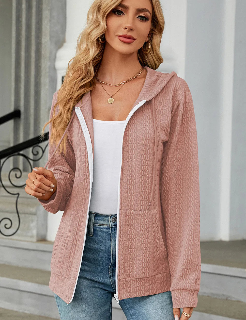 15f0836d-a6c4-4691-9b08-93ff8962f1a1-Max