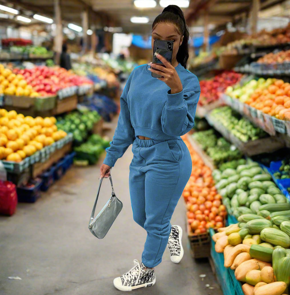 “Solid color. Solid confidence. 💎”Two-piece Track Suit