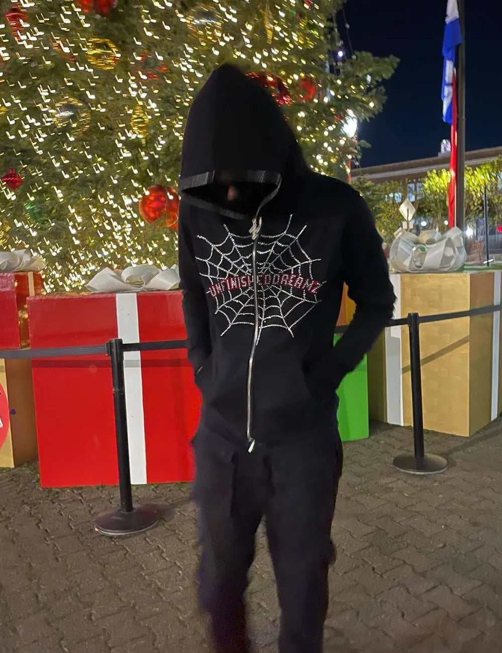 169b9596-307c-4b1a-9f8e-fa92adae3ef9-Max