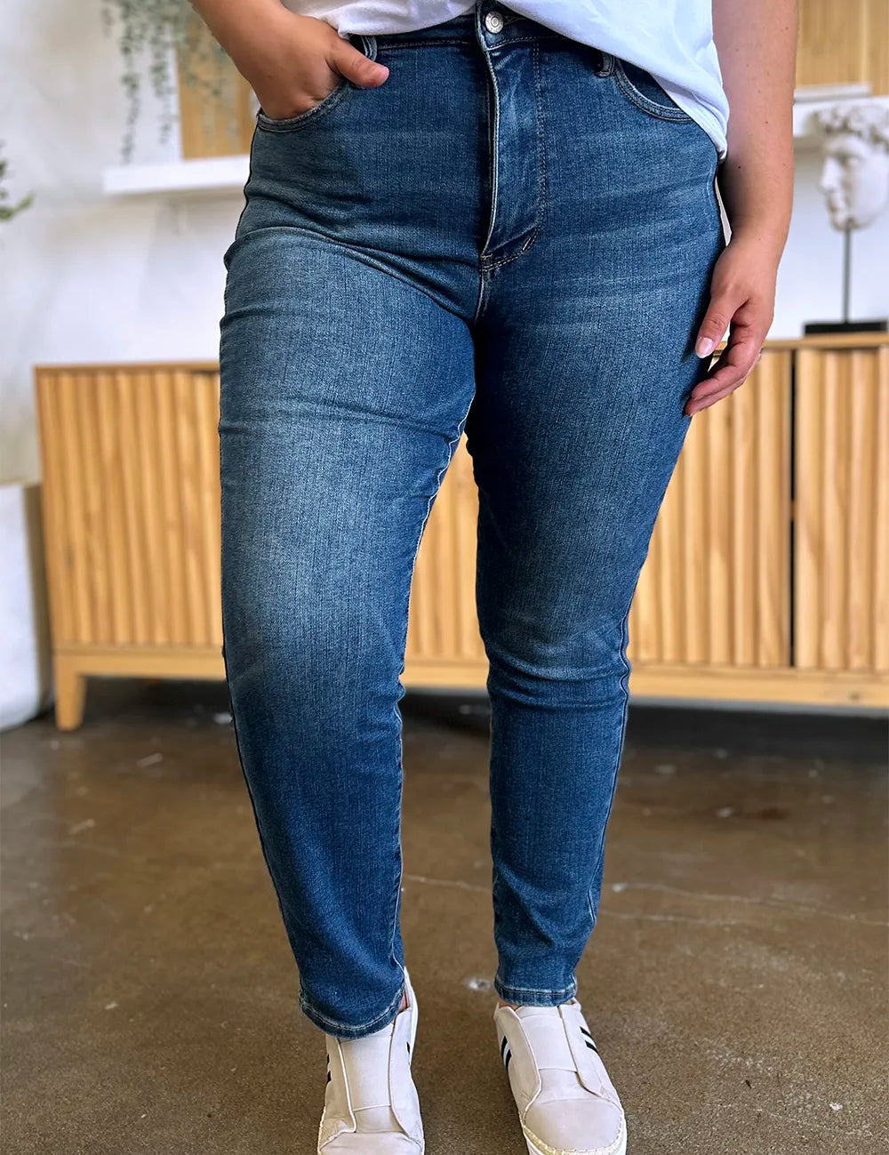 36746e01-395d-4d63-bfbf-6e70a62c8db1-Max