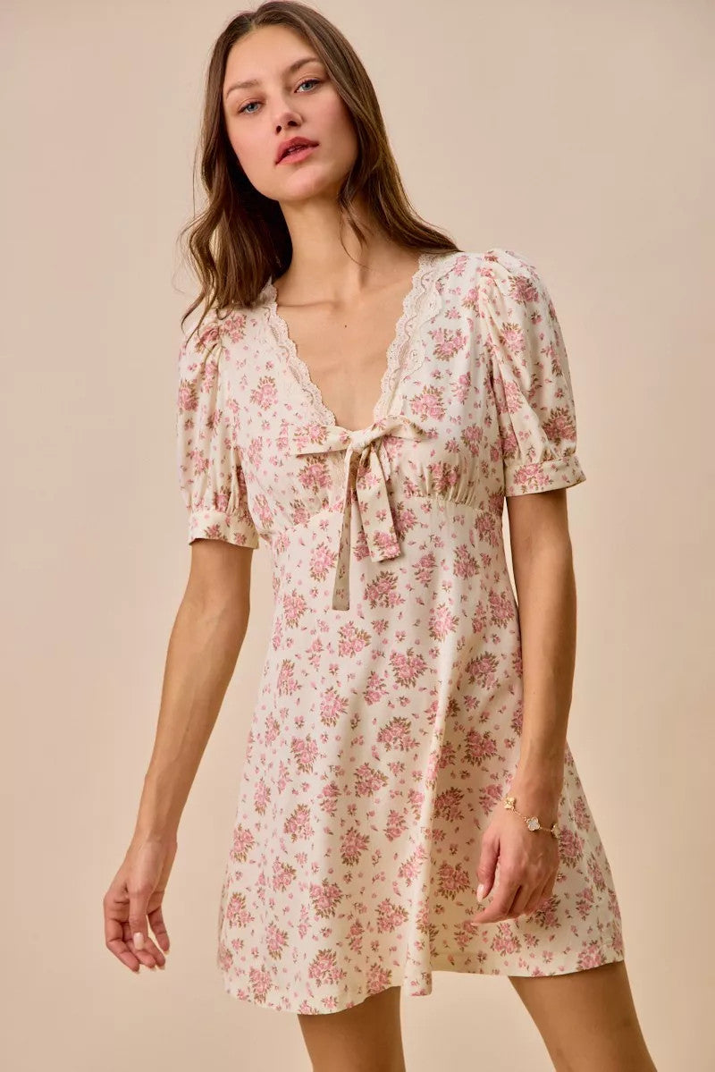 SO ME Floral Lace Trimed Short Sleeves Mini Dress