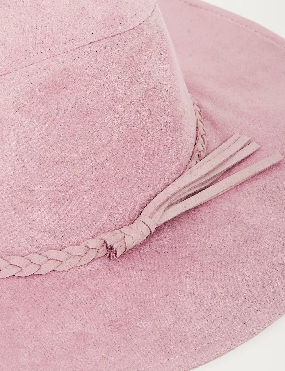 5ee5e4ba-39a9-4247-83d0-9fc9116f43d4-Max