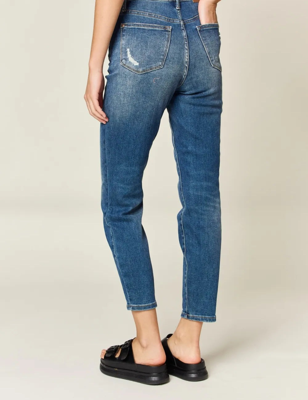 b6c6eca5-8045-4d7f-9ae8-73c1ab6a9168-Max